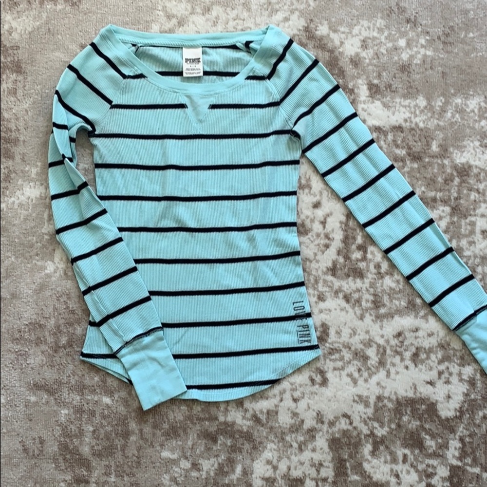 🐳 4 for 20! Victoria’s Secret Thermal Tee